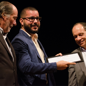 Eduardo Sarmento, gerente geral do Paço do Frevo recebe o Prêmio Ayrton de Almeida Carvalho / Foto: Jan Ribeiro